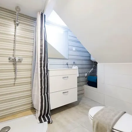Ola - Chiado V Apartment